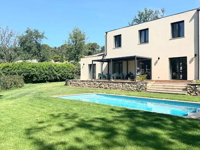 Location Villa 4 pièces 167 m2 Saint paul de Vence