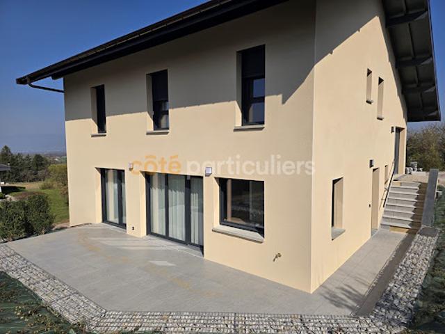 Location Villa 5 pièces 143 m2 Saint Cergues
