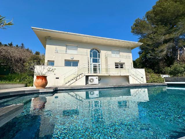 Location Villa 5 pièces 150 m2 Le Cannet