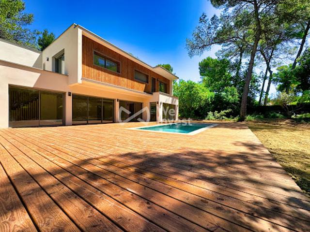 Location Villa 5 pièces 220 m2 Montferrier sur Lez