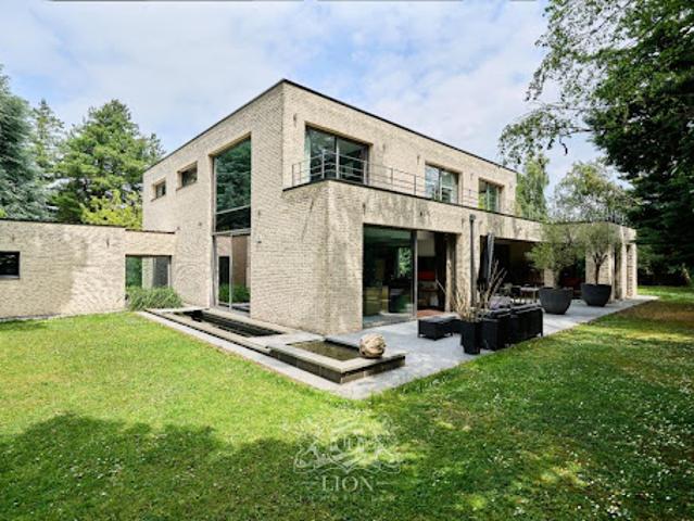 Location Villa 5 pièces 372.19 m2 Mouvaux