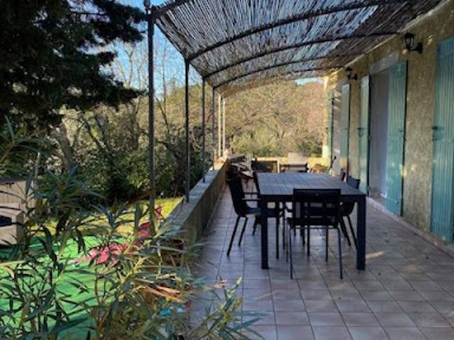 Location Villa 6 pièces 163.77 m2 Nimes