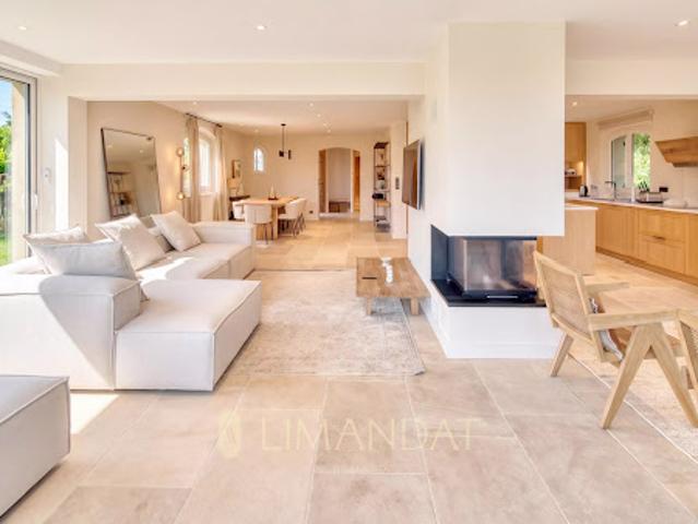 Location Villa 6 pièces 176 m2 Valbonne
