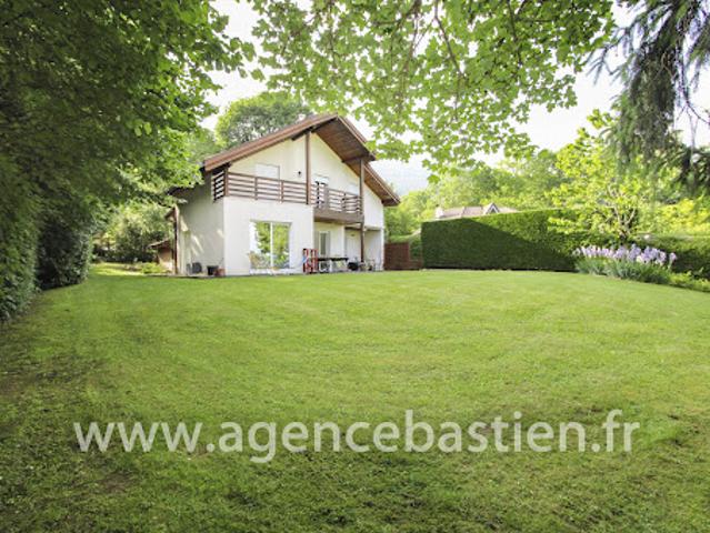 Location Villa 6 pièces 183.42 m2 Echenevex