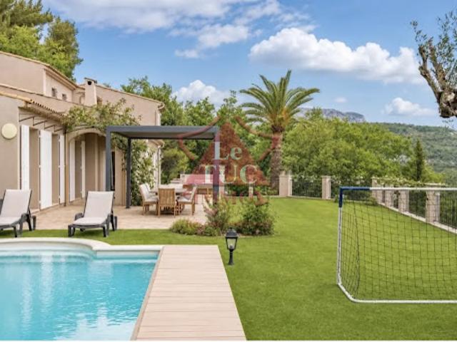 Location Villa 6 pièces 190 m2 Le Bar sur Loup