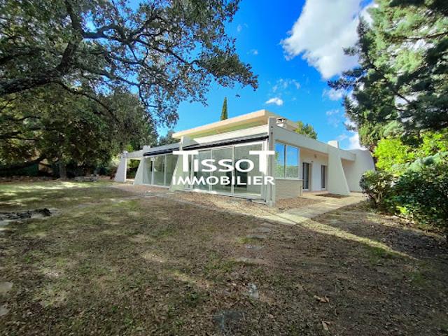 Location Villa 6 pièces 243 m2 Nimes