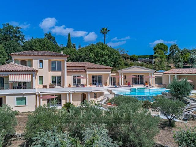 Location Villa 7 pièces 365 m2 Châteauneuf Grasse