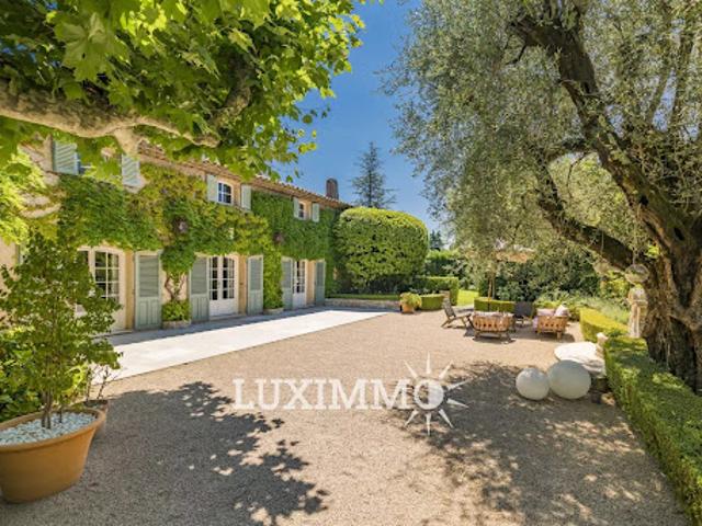 Location Villa 8 pièces 300 m2 Mougins