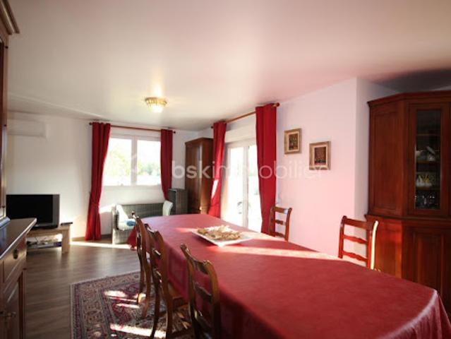 Location Villa 10 pièces 400 m2 Saint Julien en Genevois