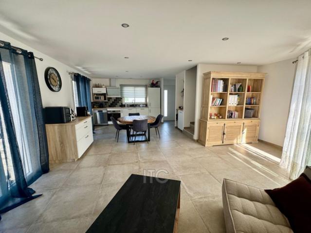 location villa 3 Pièce s