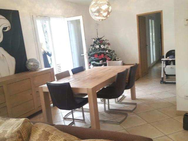 Location Villa T5, La Chevalière