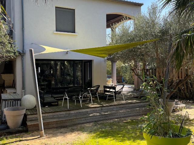 Location Villa T5 meublée 162m²