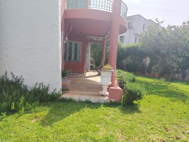 Location villa à Hay