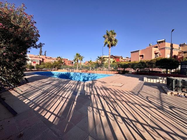 Location villa de luxe à Hay Targa. Superficie 200 m². Système de parabole et résidence sécurisée