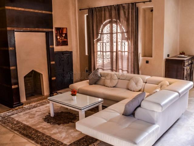 Location villa meublé de luxe à Route de Fez. 3 chambres. Chauffage central et porte blindée