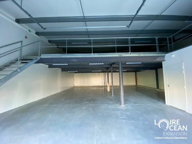 Location local d'activité Vallet Proche RN249 et RD763