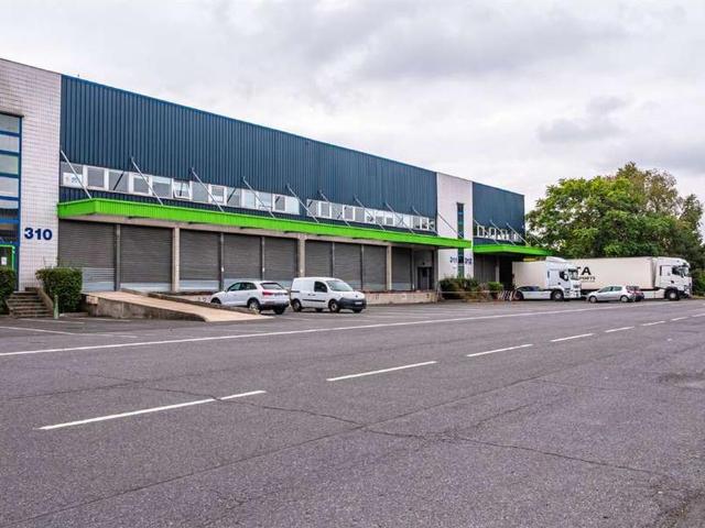 Location local d'activité Saint Ouen l'Aumône Proche A15 et RER C