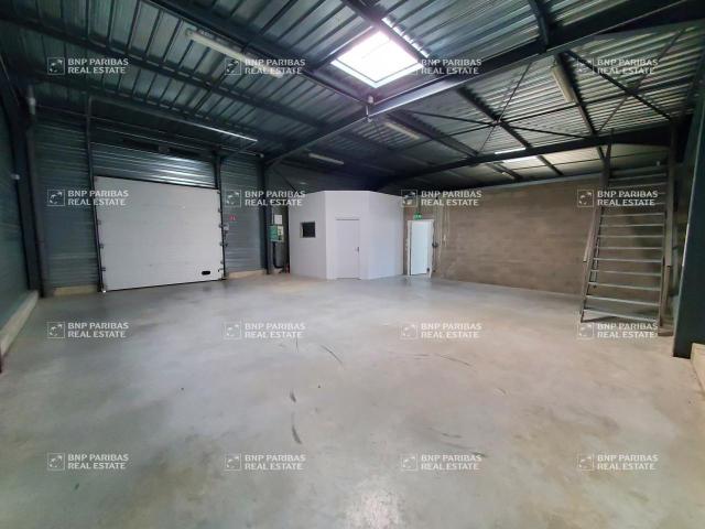 Location local Luynes Bâtiment indépendant