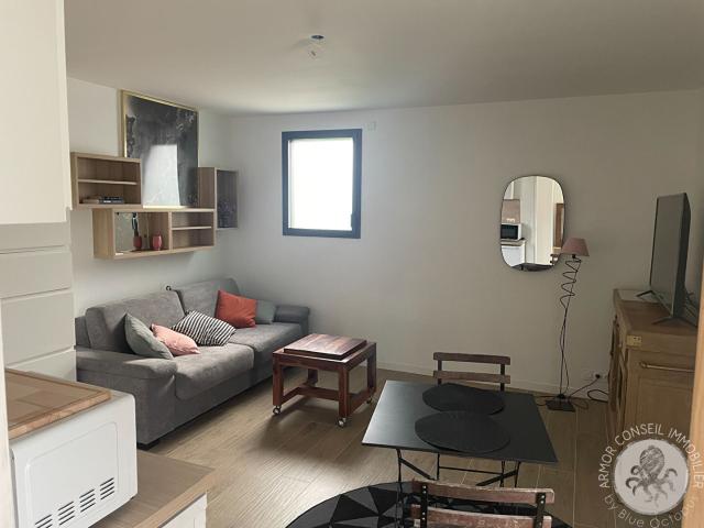 LOCATION ANNUELLE MEUBLÉE PARTIE PRIVATIVE DANS MAISON ST JACUT