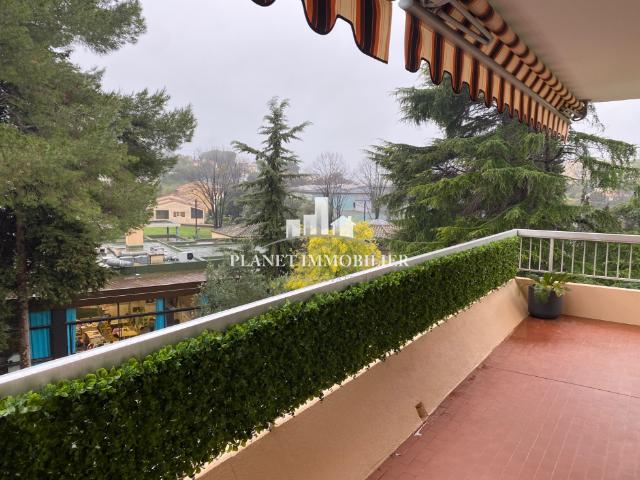 Location ANTIBES 3 pièces VIDE secteur FONTMERLE dans belle résidence