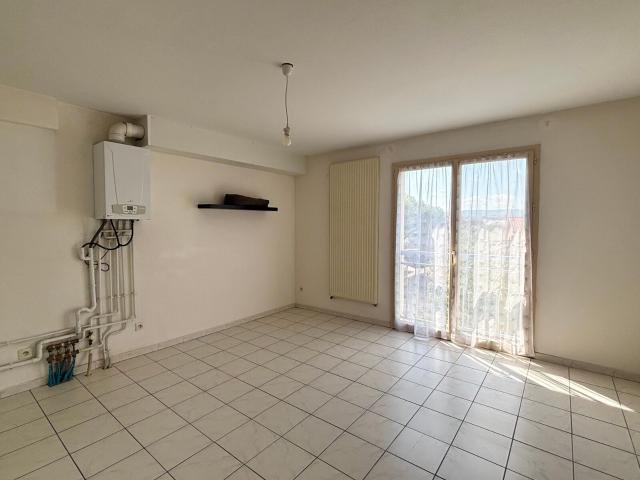 Location appartement, 43.09 m² T 2 à Jassans Riottier, 599 €