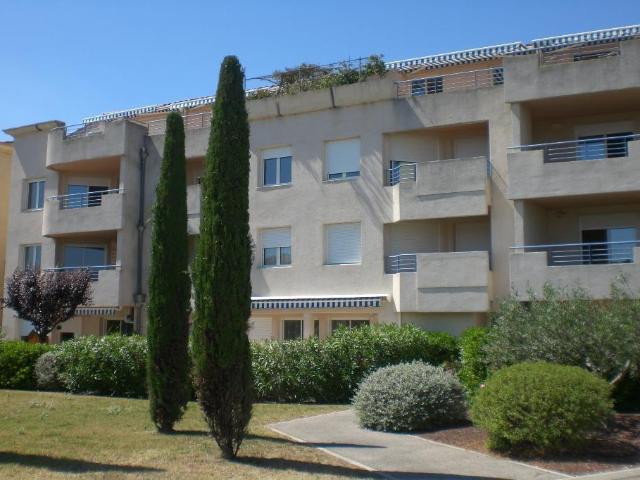 Location appartement 40 m², Monteux 84170 Vaucluse
