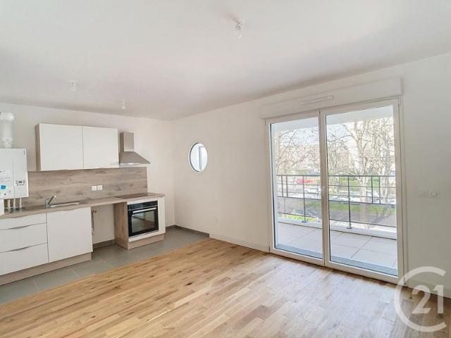 Location Appartement 40 m² à Thiais 996 ¤ CC /mois