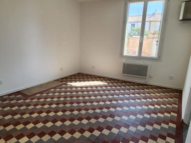 Location appartement, 42.64 m² T 2 à Toulon, 750 €