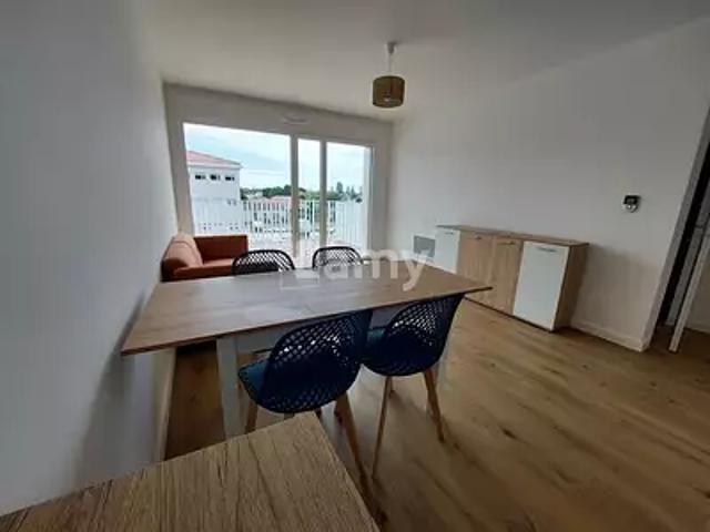 location appartement, 42.16 m² au dernier étage parking