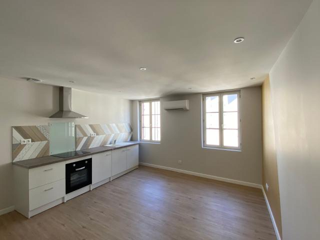 Location appartement, 42 m² T 2 à Castres, 520 €