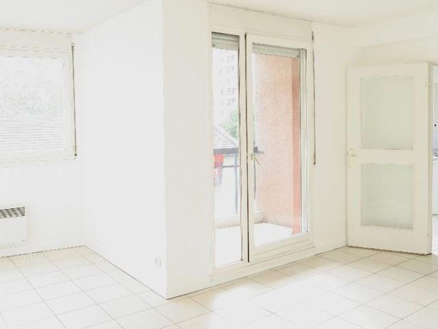 Location appartement, 47.14 m² T 2 à Villeurbanne, 744 €