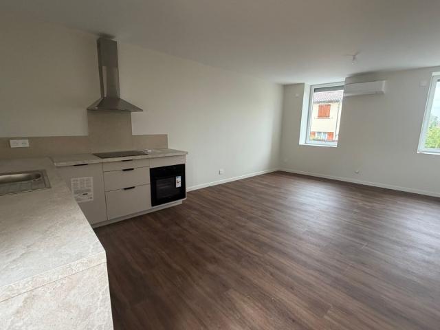 Location appartement, 47 m² T 2 à Soucieu en Jarrest, 850 €