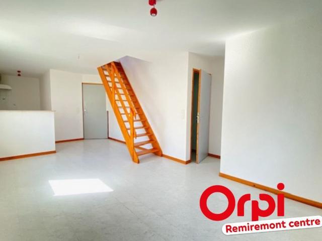 Location appartement, 44 m² T 3 à Raon aux Bois, 490 €