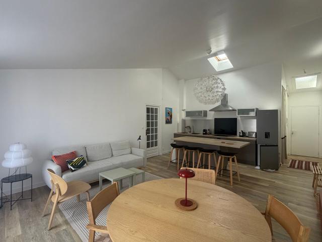 Location appartement, 45.59 m² T 1 à La Rochelle, 690 €