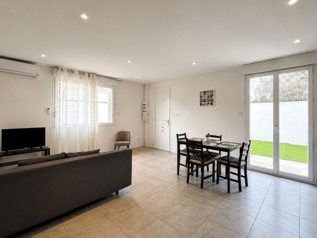 Location appartement, 45.5 m² T 2 à Morières lès Avignon, 635 €