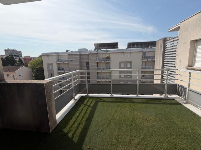 Location appartement, 48.5 m² T 2 à Montélimar, 686 €
