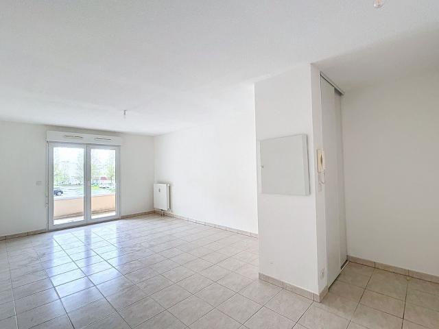 Location appartement, 49.9 m² T 2 à Brest, 587 €