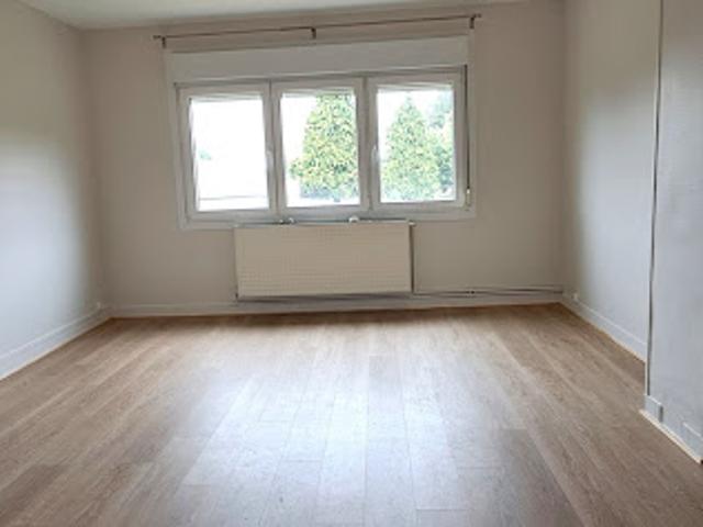 Location Appartement 4 pièces 51 m2 Ferrière la Grande