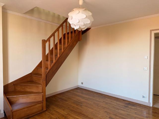 Location appartement 4 pièces, 52.38m², Colombes