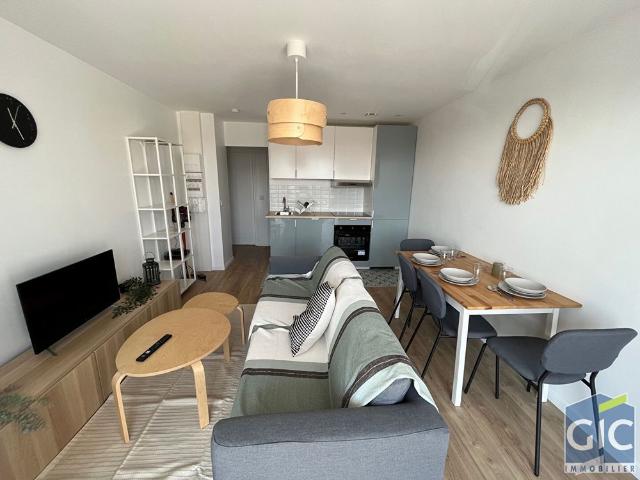 Location Appartement 4 pièces 57m²