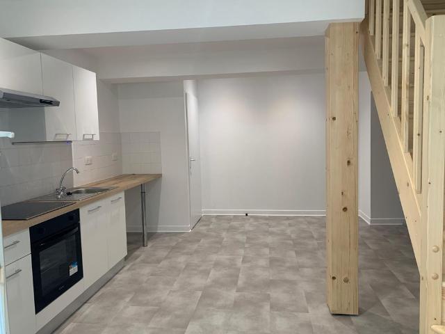 Location Appartement 4 pièces 58m² SAUVETERRE DE GUYENNE 33540