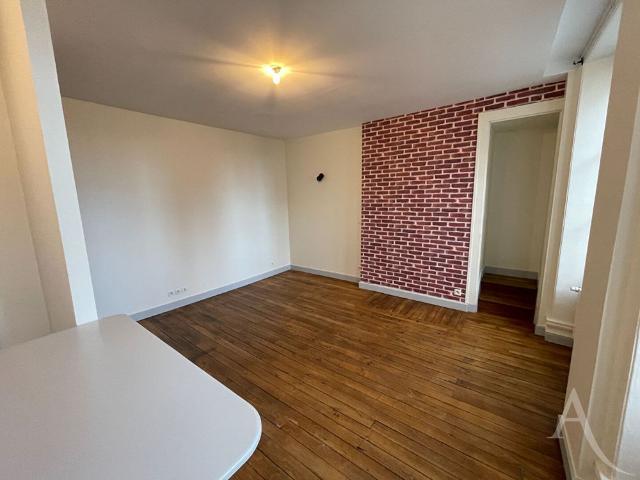 Location appartement 4 pièces, 63.68m², Châteauroux