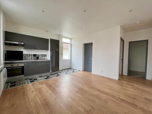 Location Appartement 4 pièces 63 m2 Aire sur l'Adour