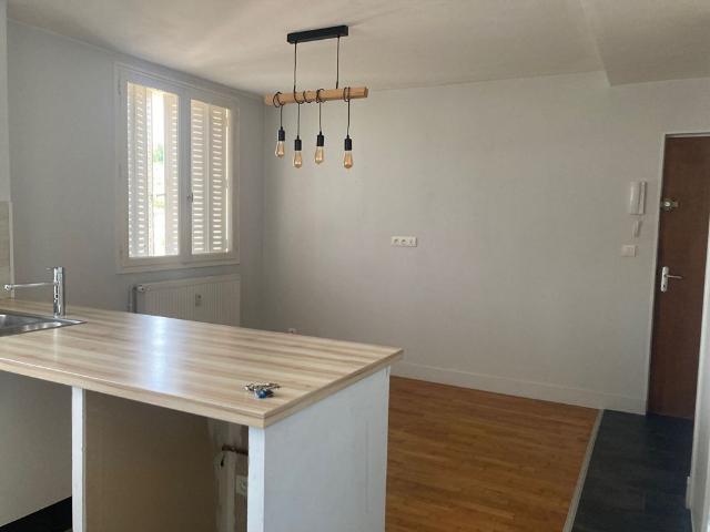 Location Appartement 4 pièces 63m² BESANCON 25000