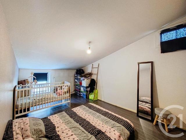 Location Appartement 4 pièces 63m² LA ROCHE BLANCHE 63670