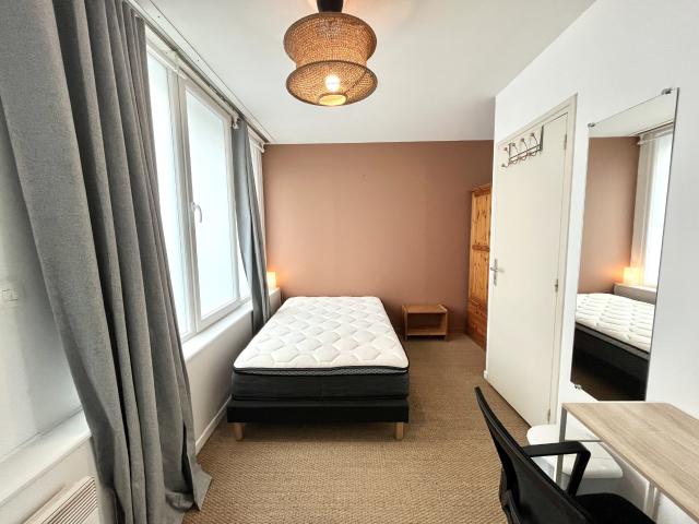 Location Appartement 4 pièces 63m² LILLE 59800