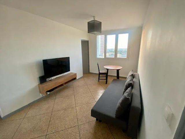 Location Appartement 4 pièces 60 m2 Marseille 10ème
