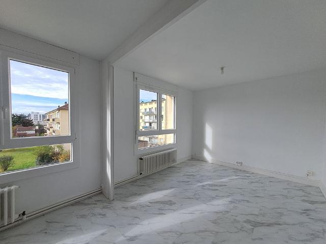 Location Appartement 4 pièces 60m²