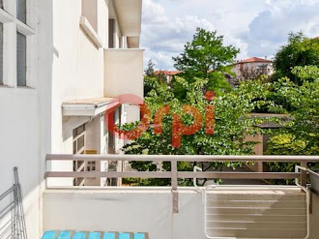Location Appartement 4 pièces 61 m2 Lyon 8ème