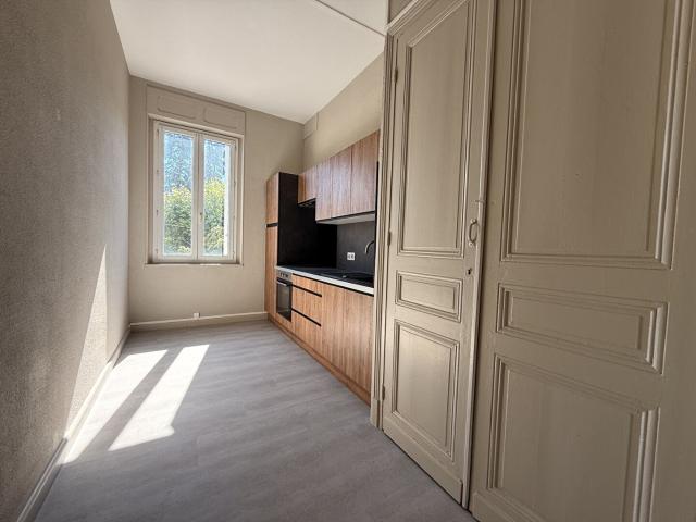 Location appartement 4 pièces, 67.67m², Carcassonne